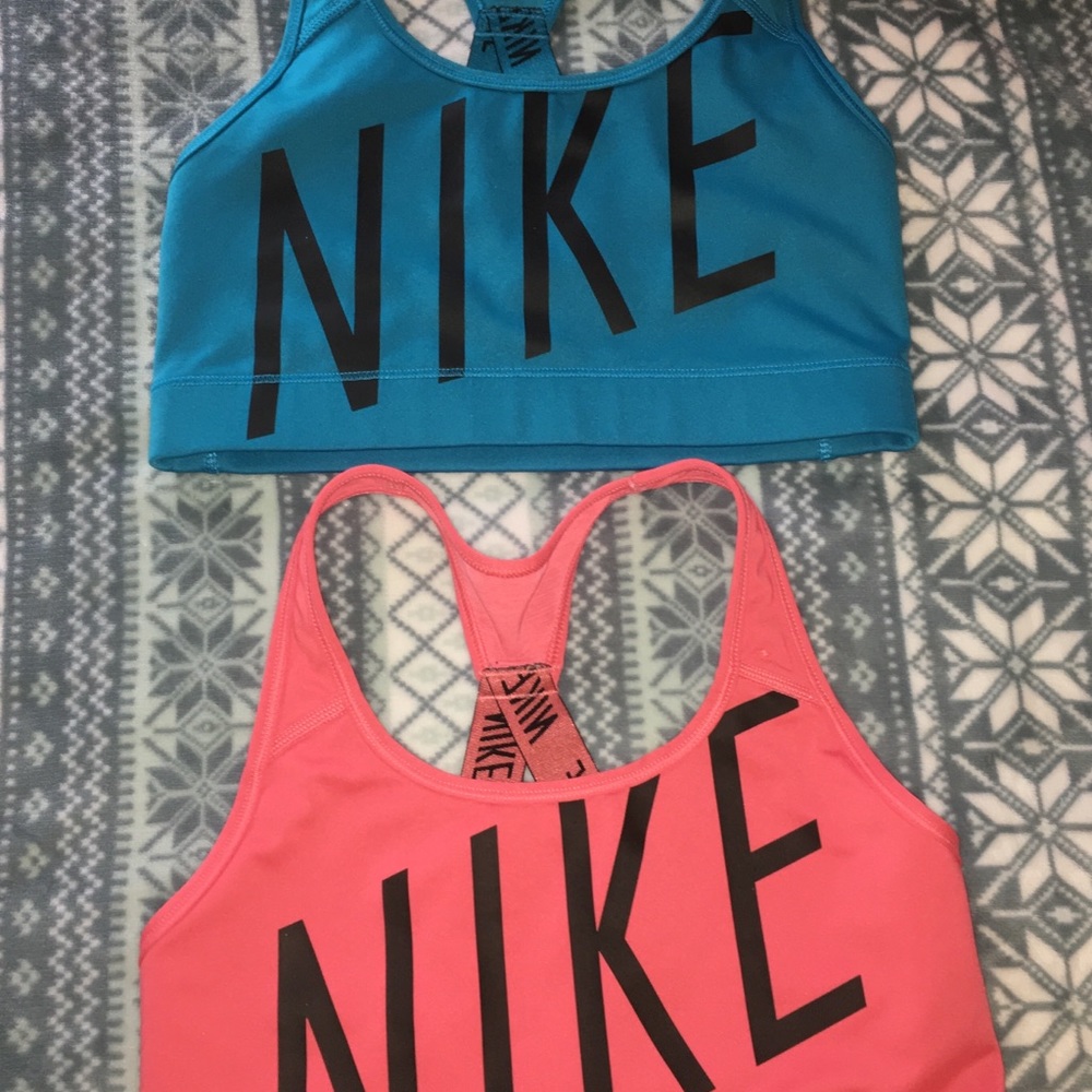 Women’s Nike sports bra BUNDLE.